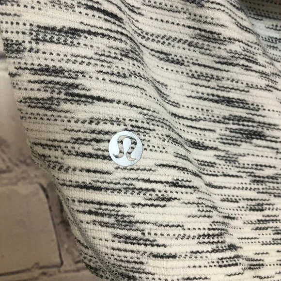 Lululemon Raise The Barre Tank Size 6 Tiger Space Dye Black White Dark Carbon - Picture 5 of 6